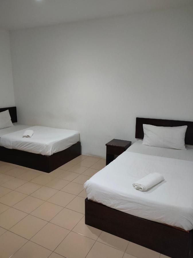 Hotel Star Inn Телук Интан Екстериор снимка
