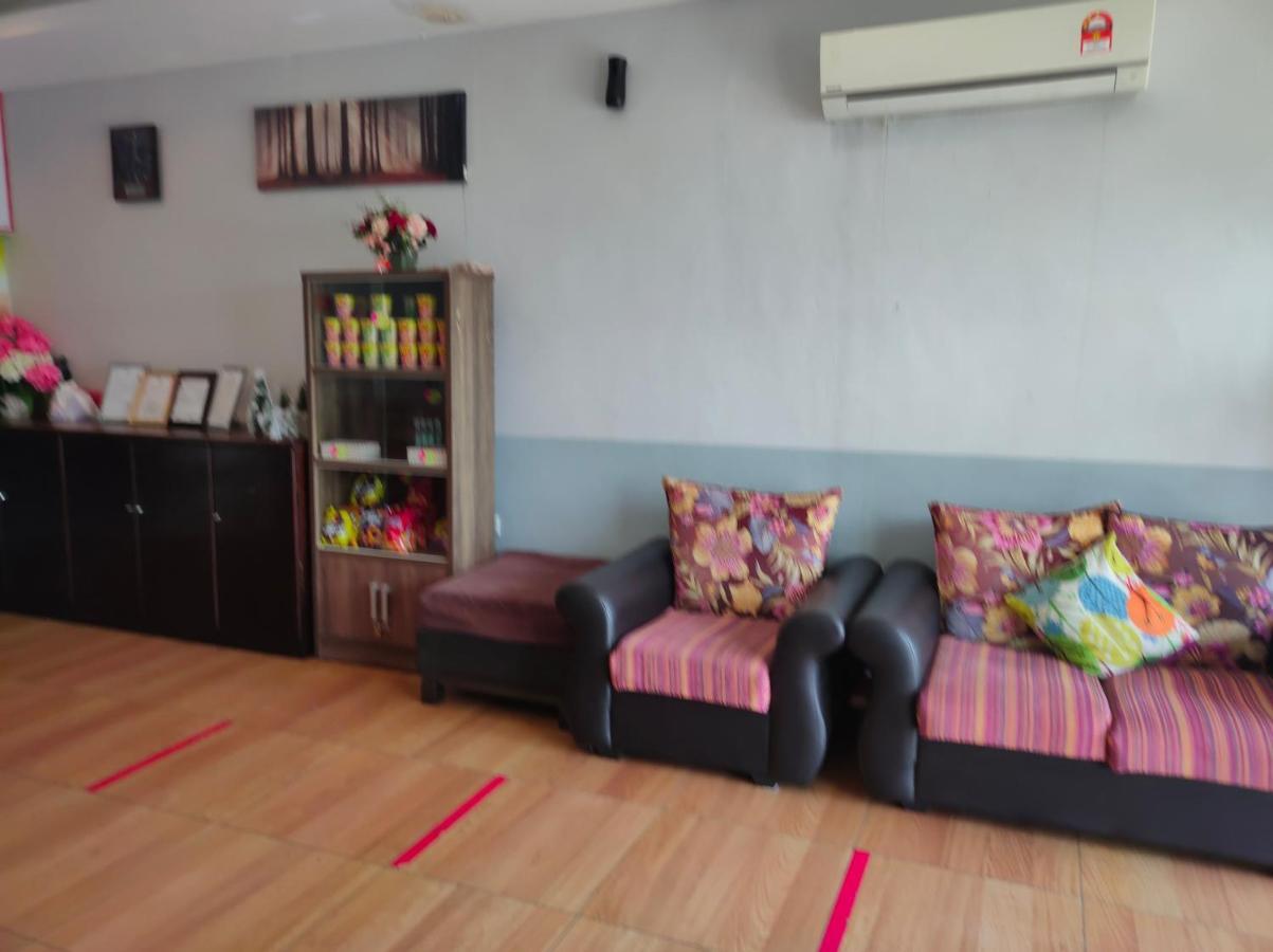 Hotel Star Inn Телук Интан Екстериор снимка